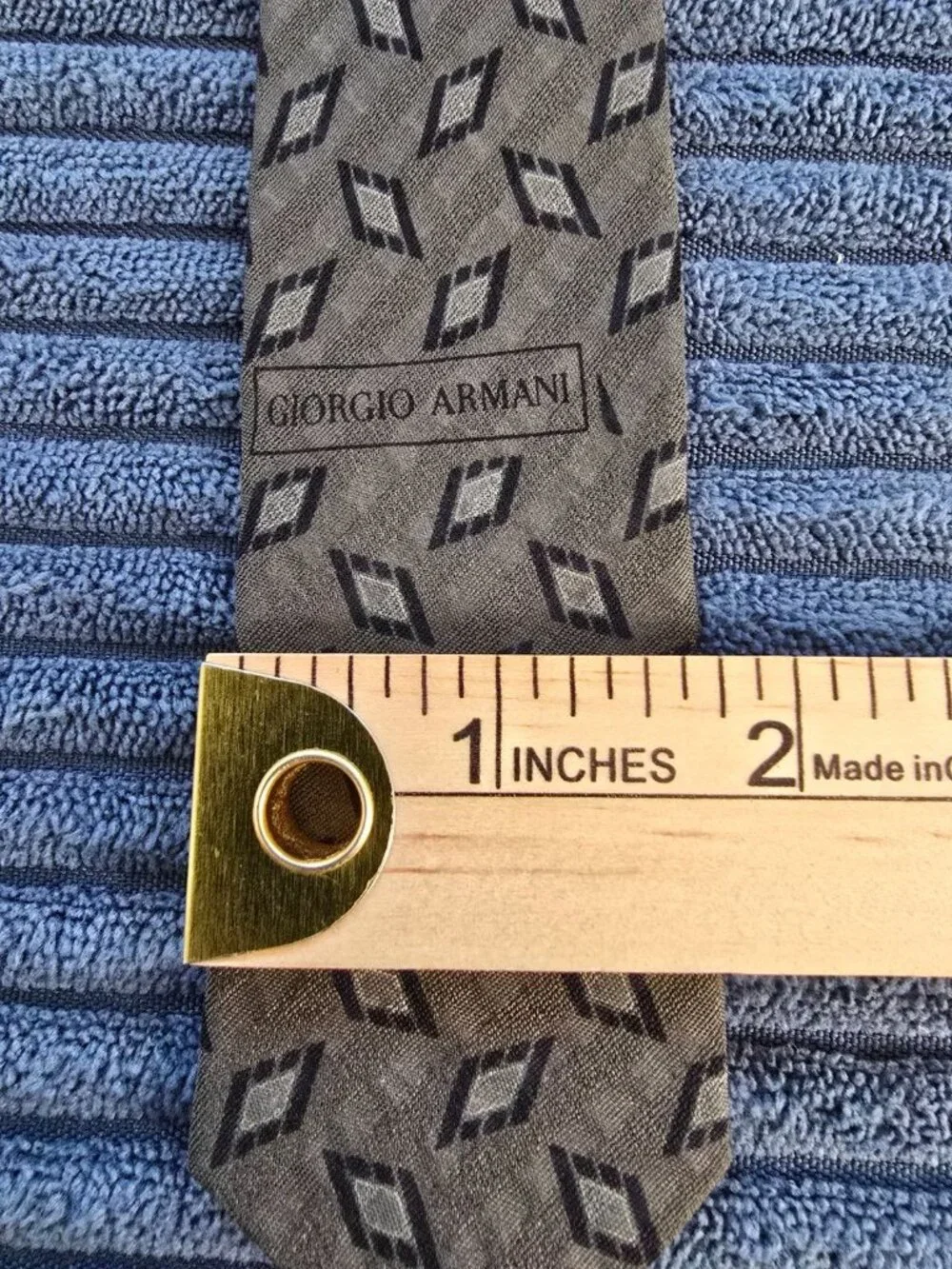 Giorgio Armani Cravatte 100% Silk Tie Italy CA07510 Geometric Pattern Green/Gold